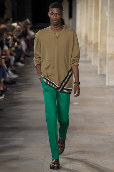 Look 36